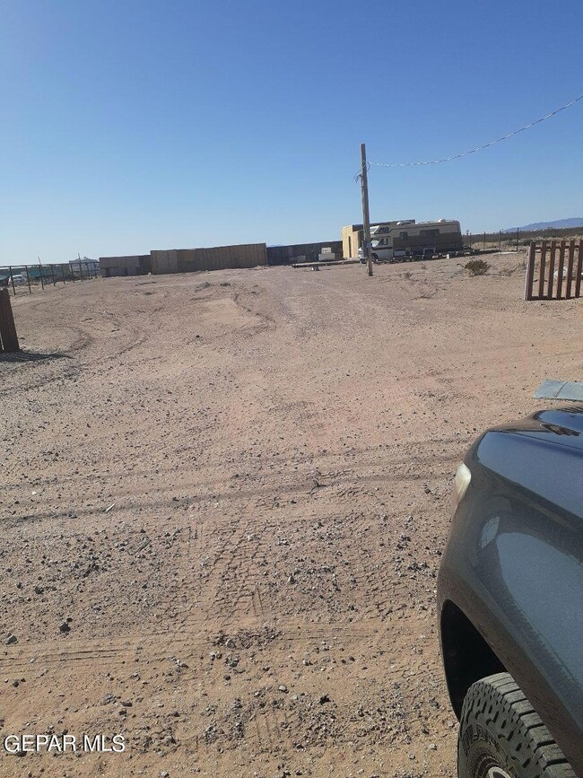 539 Ascencion St, El Paso, TX 79928 - photo 3