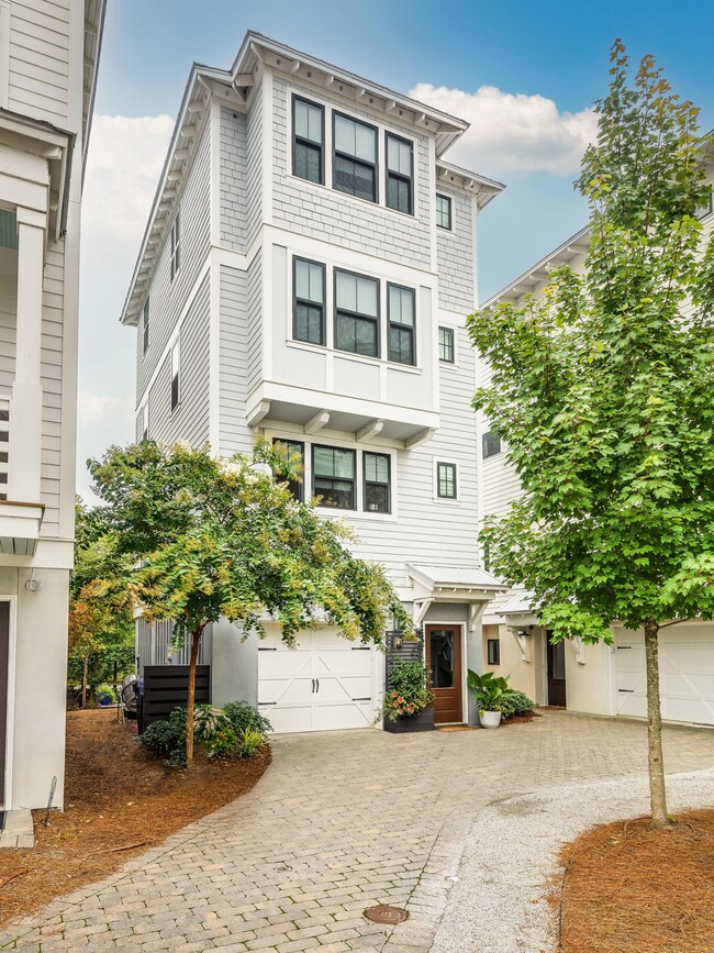 Exterior 978 Key Colony