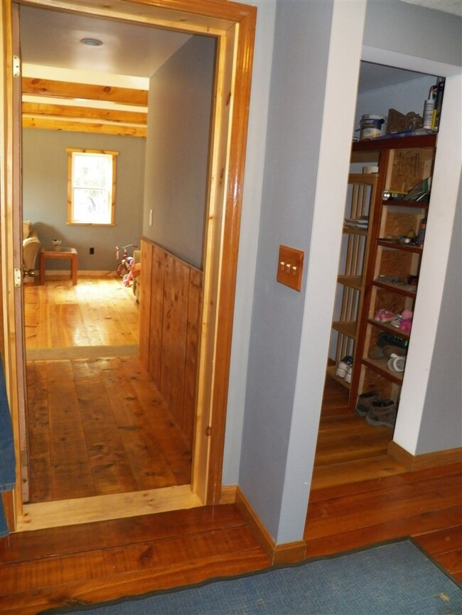 375 Deerfield Rd, Allenstown, NH 03275 - photo 4