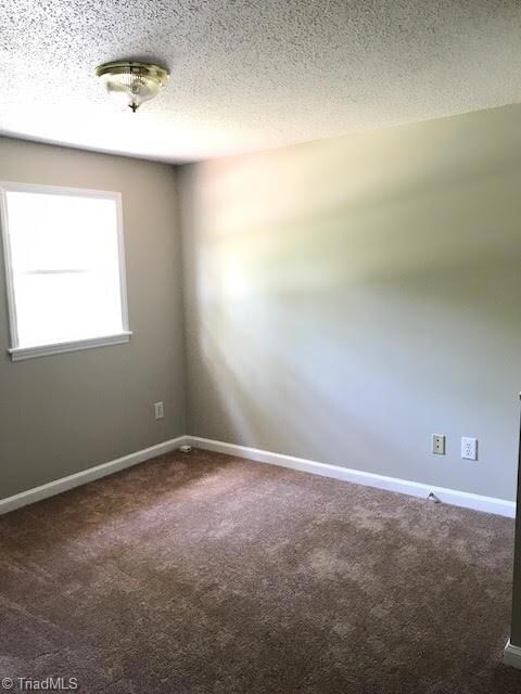 812 Mcclintock St, Reidsville, NC 27320 - photo 5