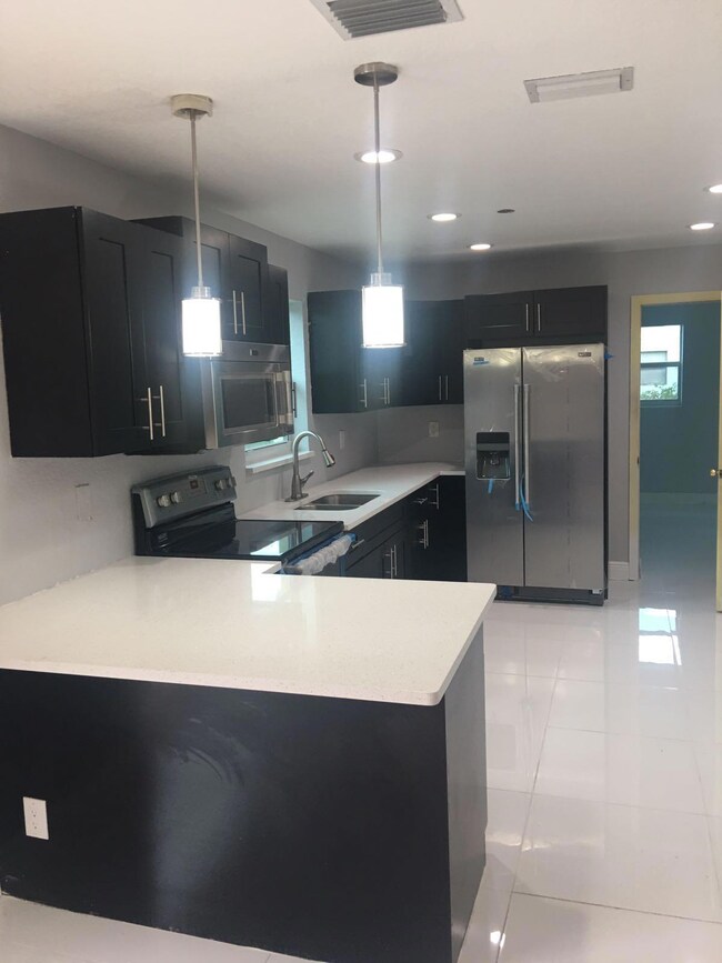 1657 Maypop Rd, West Palm Beach, FL 33415 - photo 6