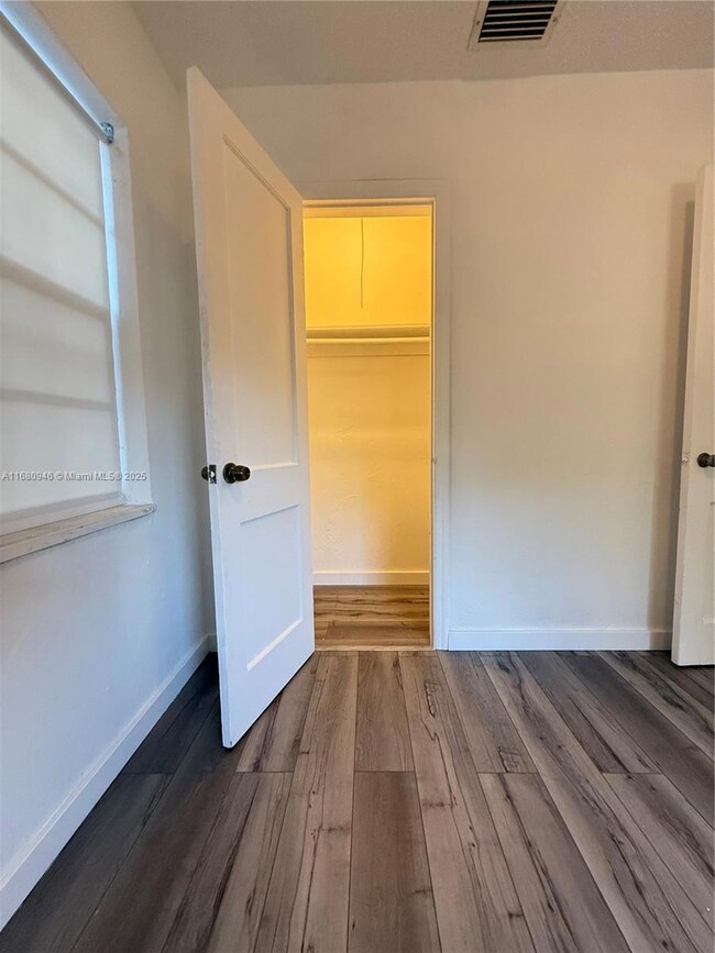 639 32nd St unit 1, West Palm Beach, FL 33407 - photo 6