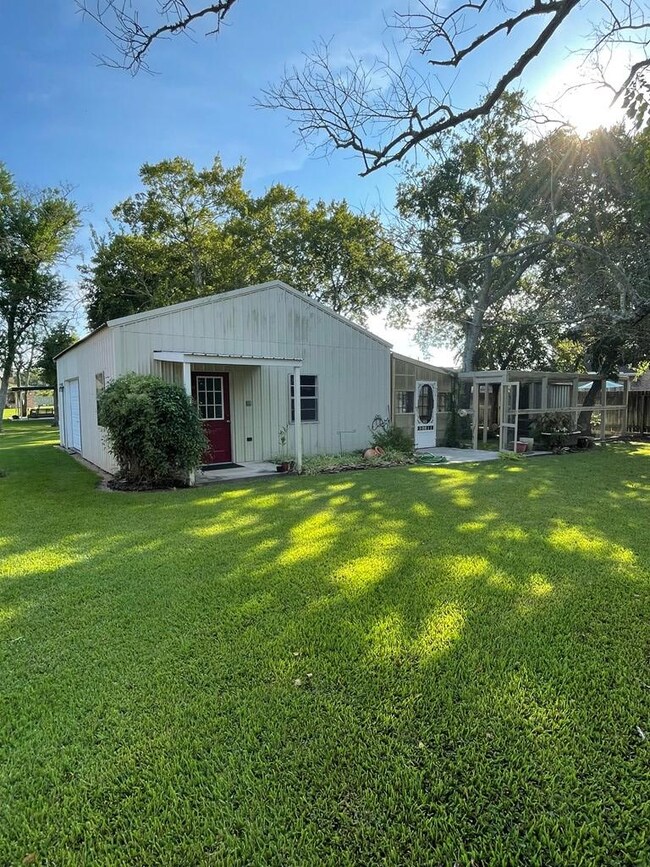 3953 Cr 106, Bay City, TX 77414 - photo 5