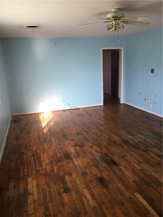 680 W County Line Rd, Springdale, AR 72764 - photo 4