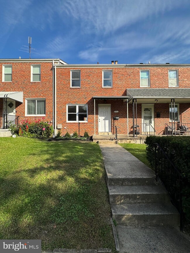 8611 Willow Oak Rd, Parkville, MD 21234 - photo 2