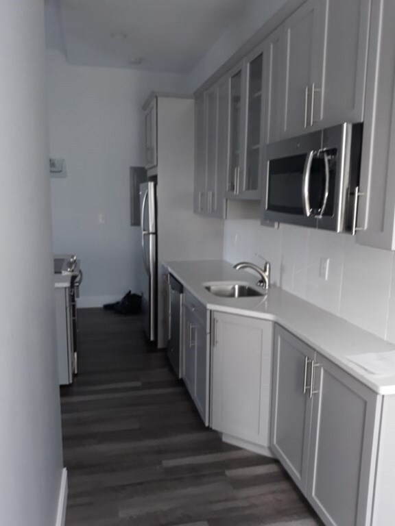 189 Washington Ave unit 6, Chelsea, MA 02150 - photo 2