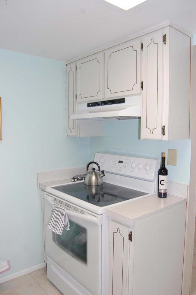 2303 Costa Verde Blvd unit 201, Jacksonville Beach, FL 32250 - photo 7
