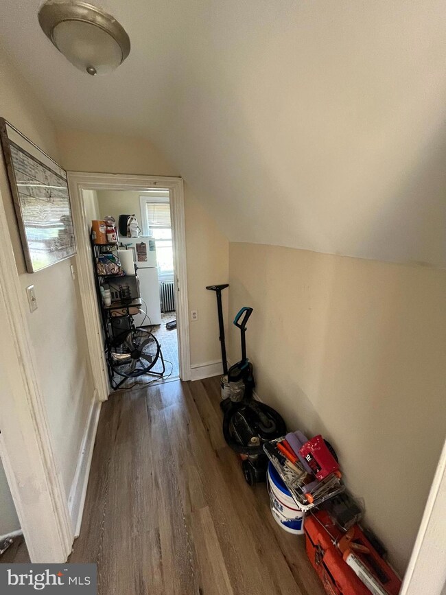 541 E High St unit 3RD FLOOR, Pottstown, PA 19464 - photo 7