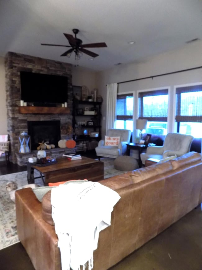 805 Lockport Dr, Centralia, MO 65240 - photo 5