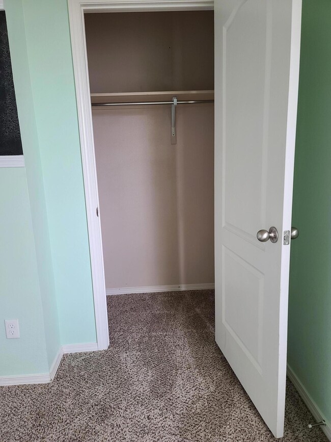 14227 Desierto Bonito Ave, Horizon City, TX 79928 - photo 4