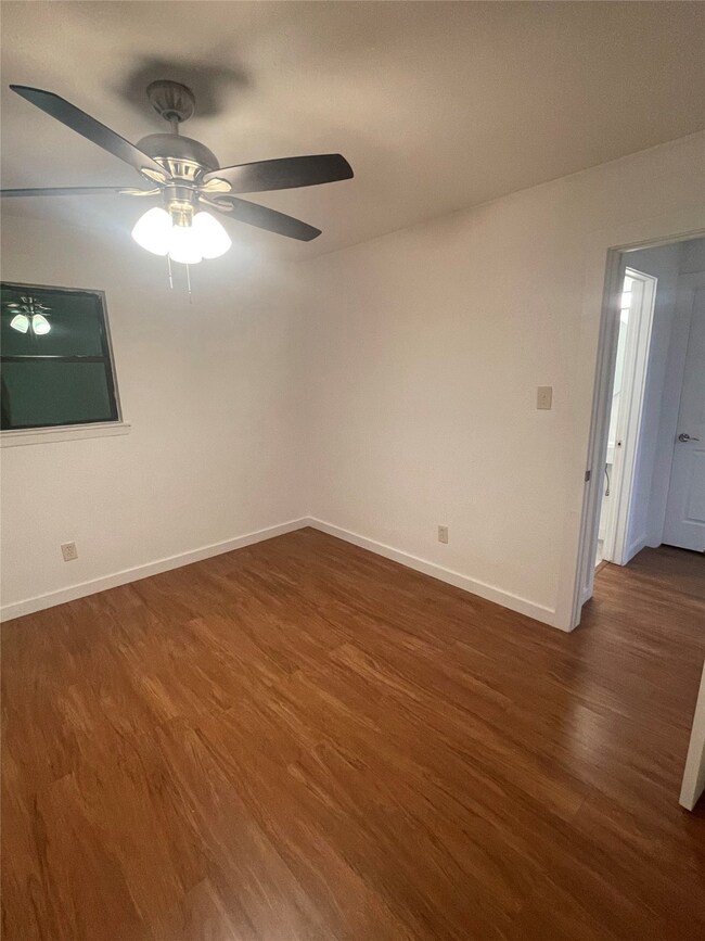 4210 Delhi St, Houston, TX 77022 - photo 7