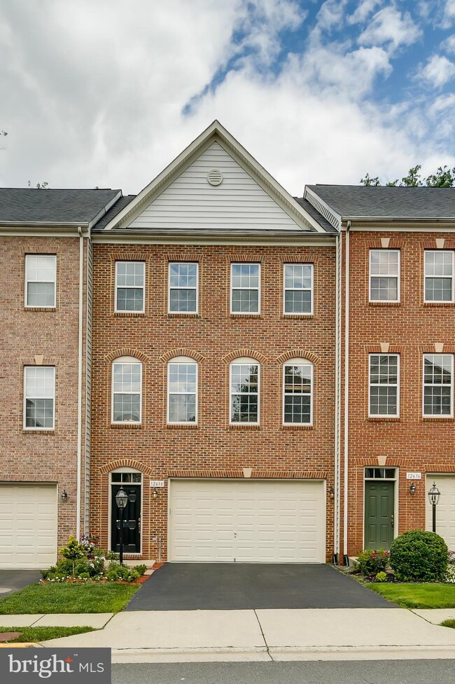 12638 Heron Ridge Dr, Fairfax, VA 22030 - photo 3