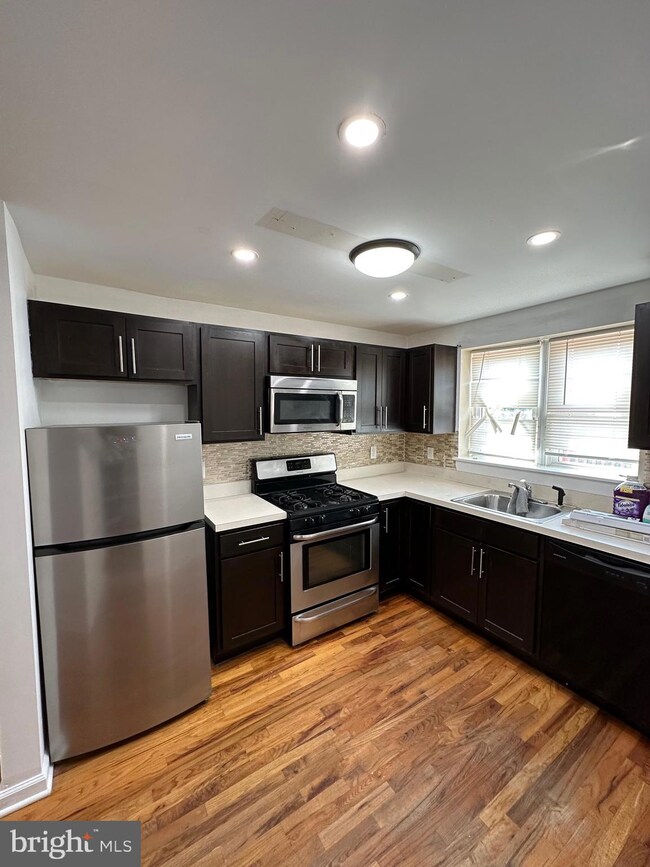 1258 S Merrimac Rd, Camden, NJ 08104 - photo 5