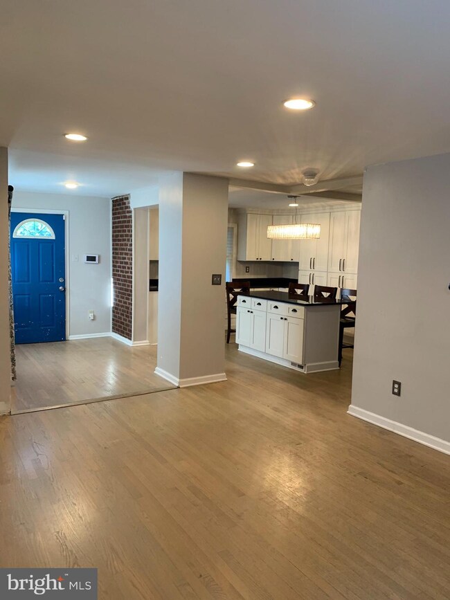 6800 Belford Dr, Takoma Park, MD 20912 - photo 7