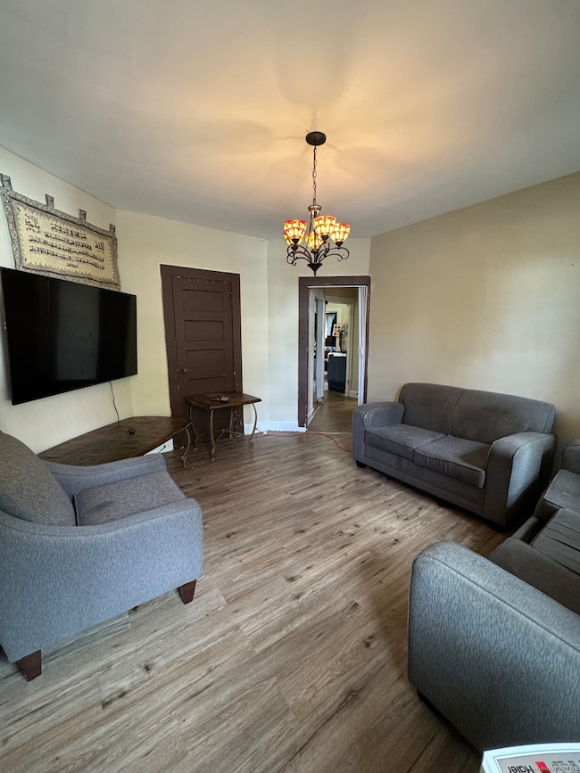 785 Connecticut Ave unit 2, Bridgeport, CT 06607 - photo 4