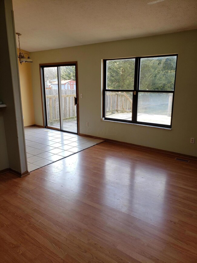 1015 Cypress Ridge Place, Columbus, OH 43228 - photo 2