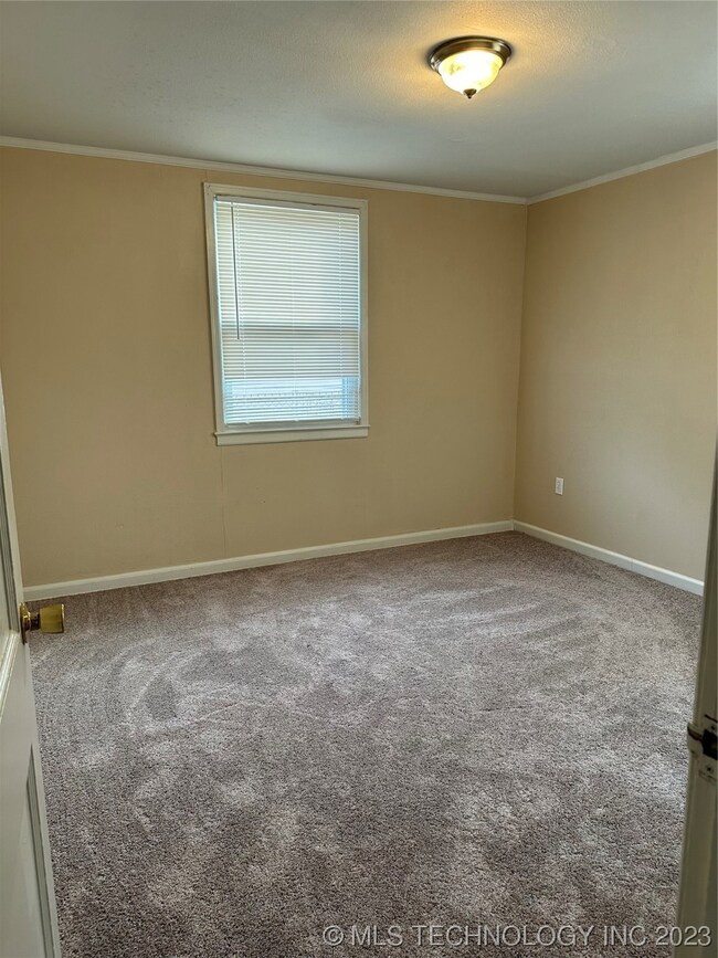 1310 E Thompson Ave, Sapulpa, OK 74066 - photo 7