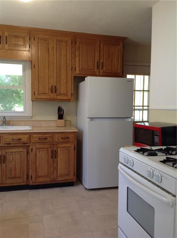 421 S Walnut St, Lapel, IN 46051 - photo 7