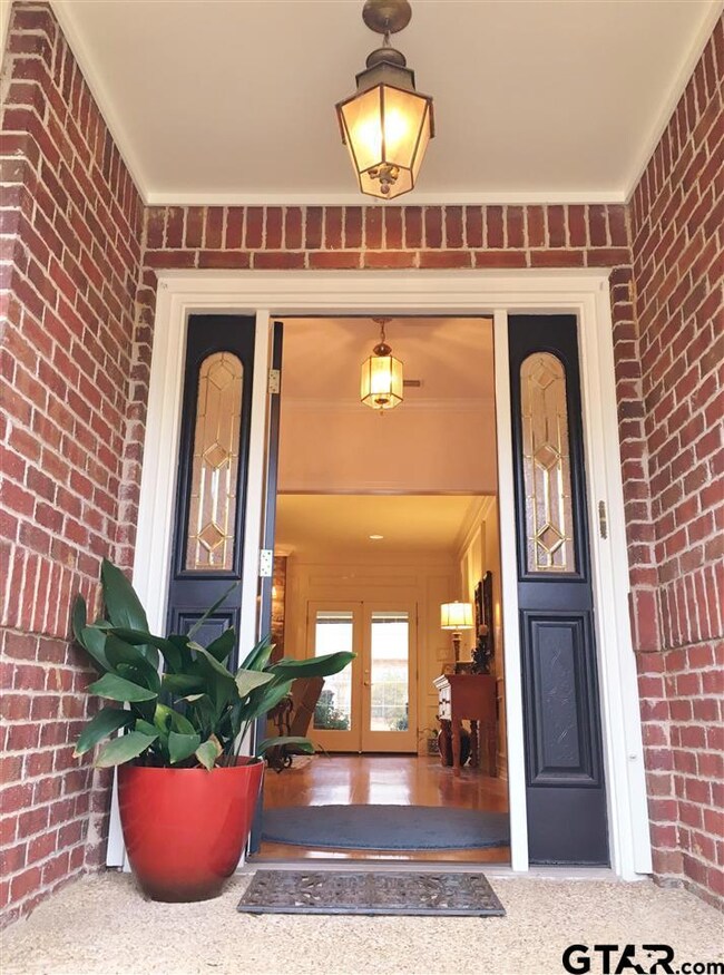 5705 5705 Churchill Dr, Tyler, TX 75703 - photo 2