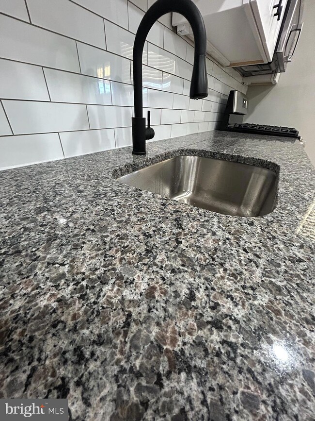 4529 Salmon St, Philadelphia, PA 19137 - photo 7