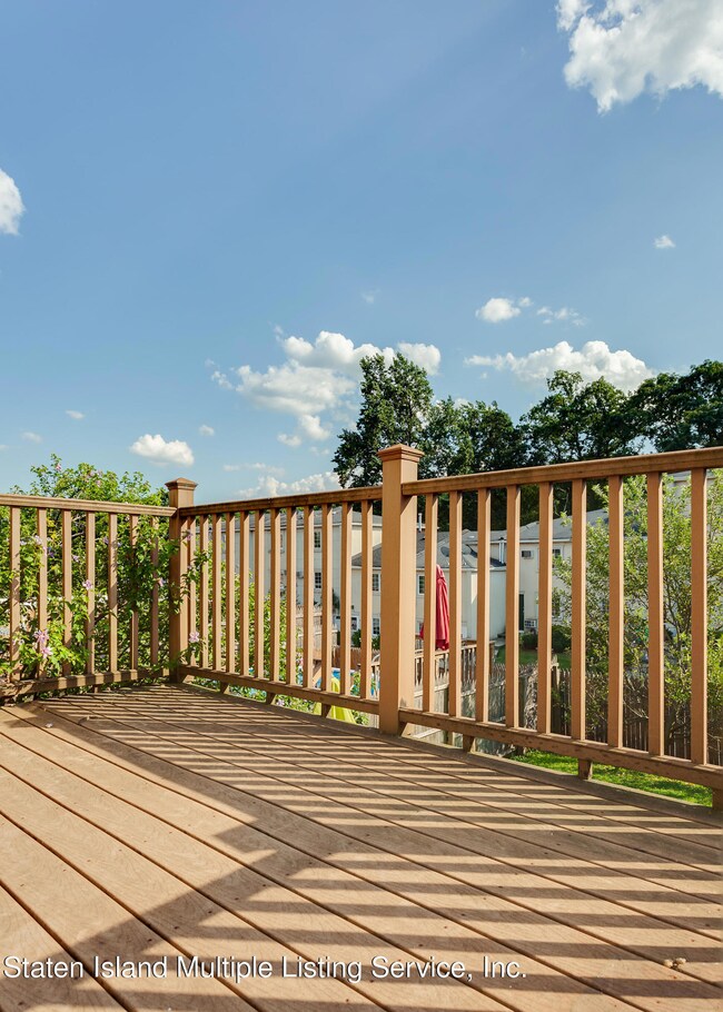 950 Clove Rd, Staten Island, NY 10301 - photo 7