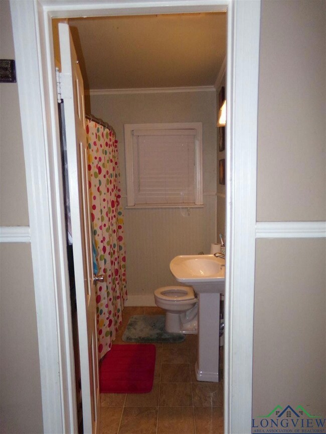 701 Peterson Rd, Kilgore, TX 75662 - photo 5