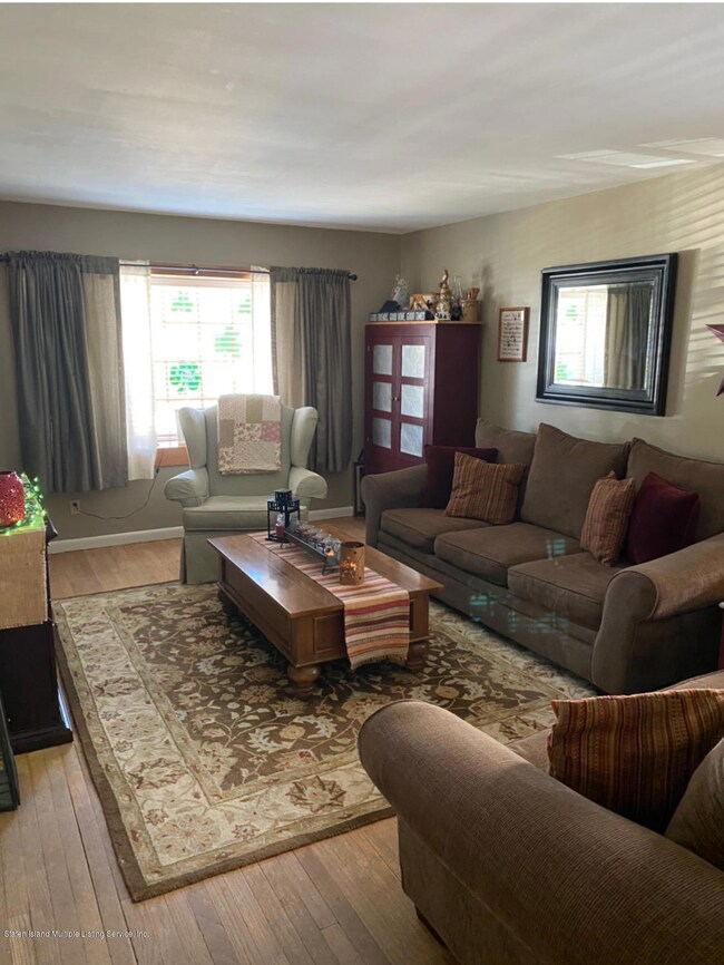 149 Bidwell Ave, Staten Island, NY 10314 - photo 3