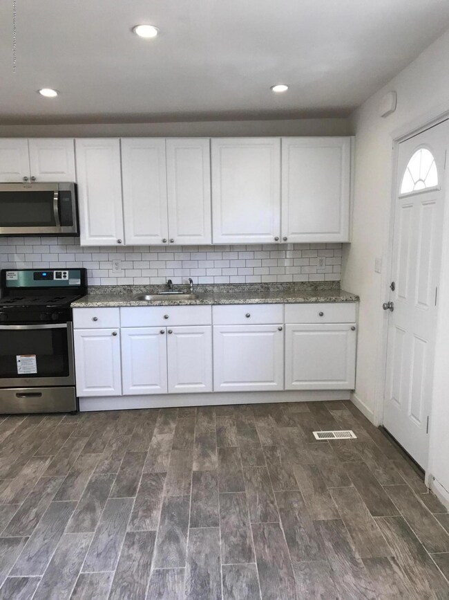 1404 Mattison Ave, Asbury Park, NJ 07712 - photo 2