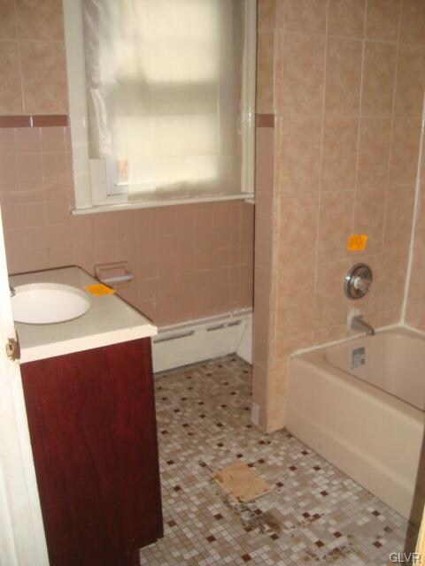 1353 W Turner St, Allentown, PA 18102 - photo 4