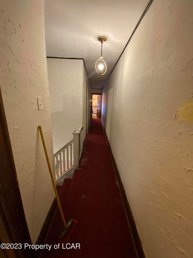 925 W Diamond Ave, Hazleton, PA 18201 - photo 6