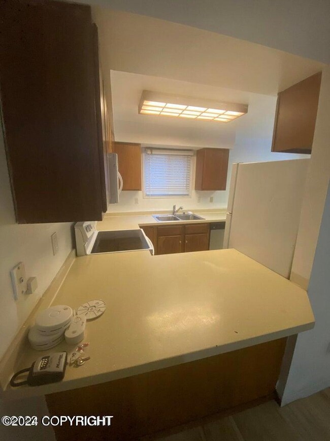 3806 Iowa Dr unit 2, Anchorage, AK 99517 - photo 5