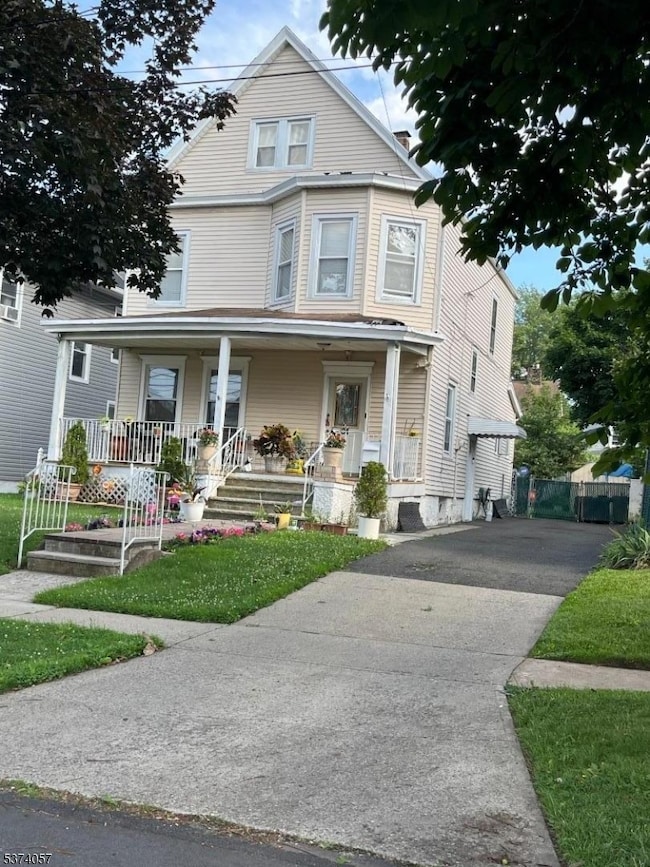 31 Demott Ave, Clifton, NJ 07011 - photo 2