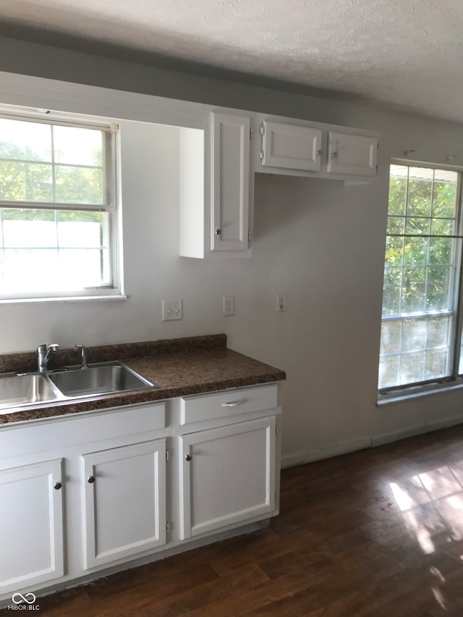 4419 Pepperidge Ct, Indianapolis, IN 46235 - photo 6