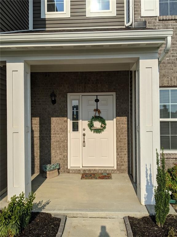 129 Halldale Dr, Whiteland, IN 46184 - photo 2