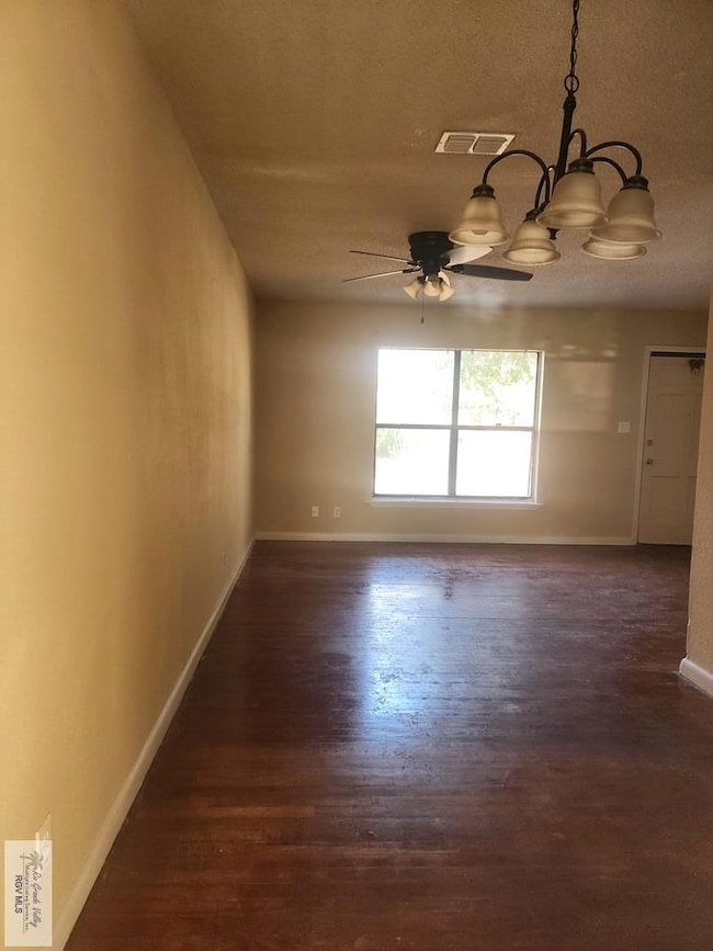 114 W Hawthorne St, Brownsville, TX 78520 - photo 4