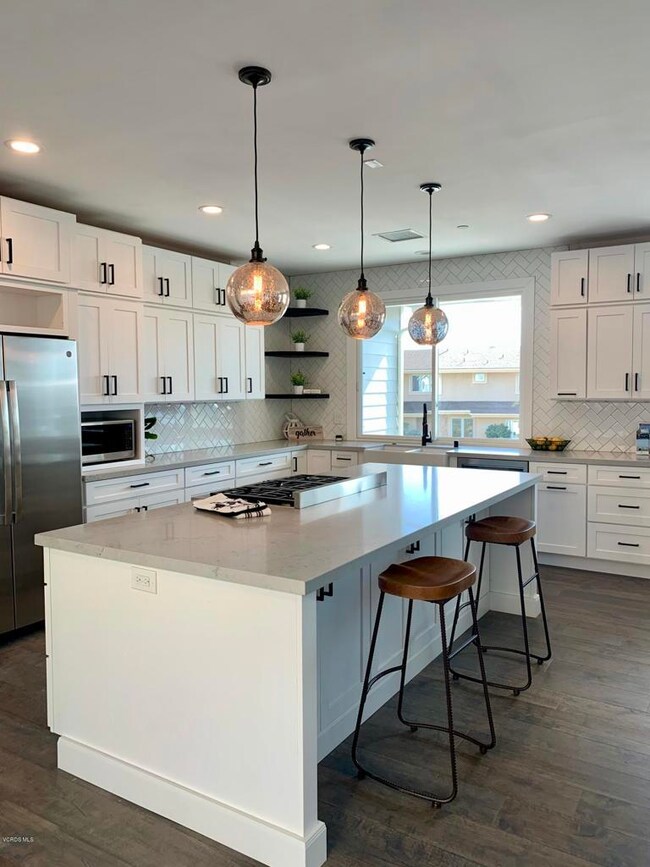 831DD090-2B5E-46BA-909E-2C6C5250C129_1_2