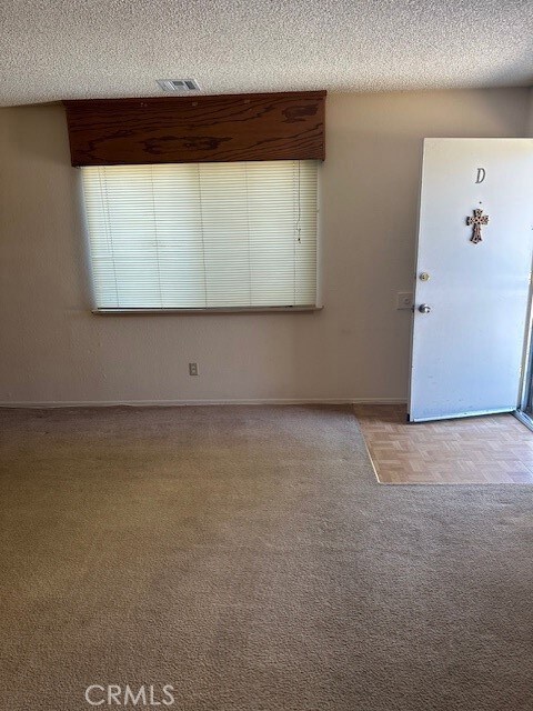 14966 Ritter St unit D, Victorville, CA 92394 - photo 3