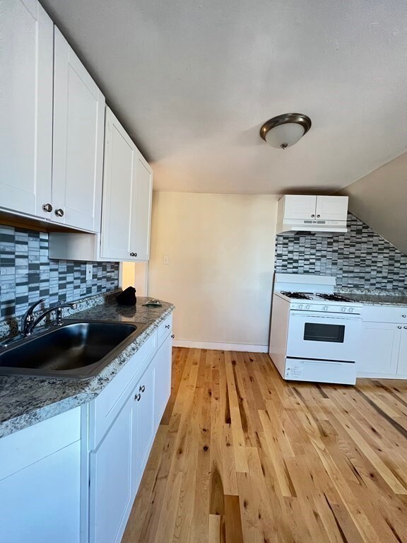 300 Bowdoin St unit 3, Boston, MA 02122 - photo 2