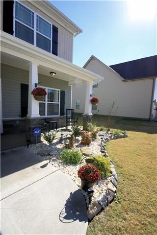 BEAUTIFULLY LANDSCAPED WALKWAY