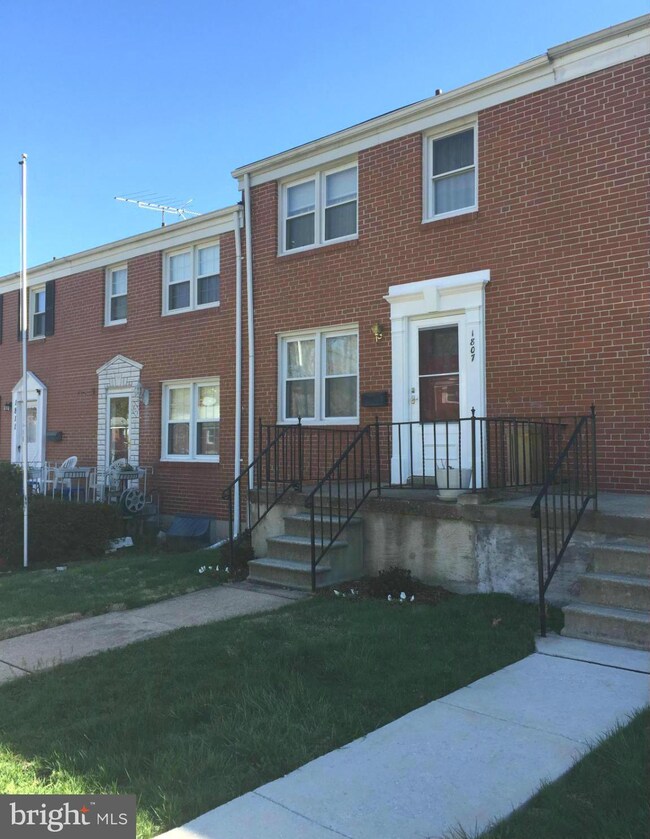 1807 Trenleigh Rd, Parkville, MD 21234 - photo 2