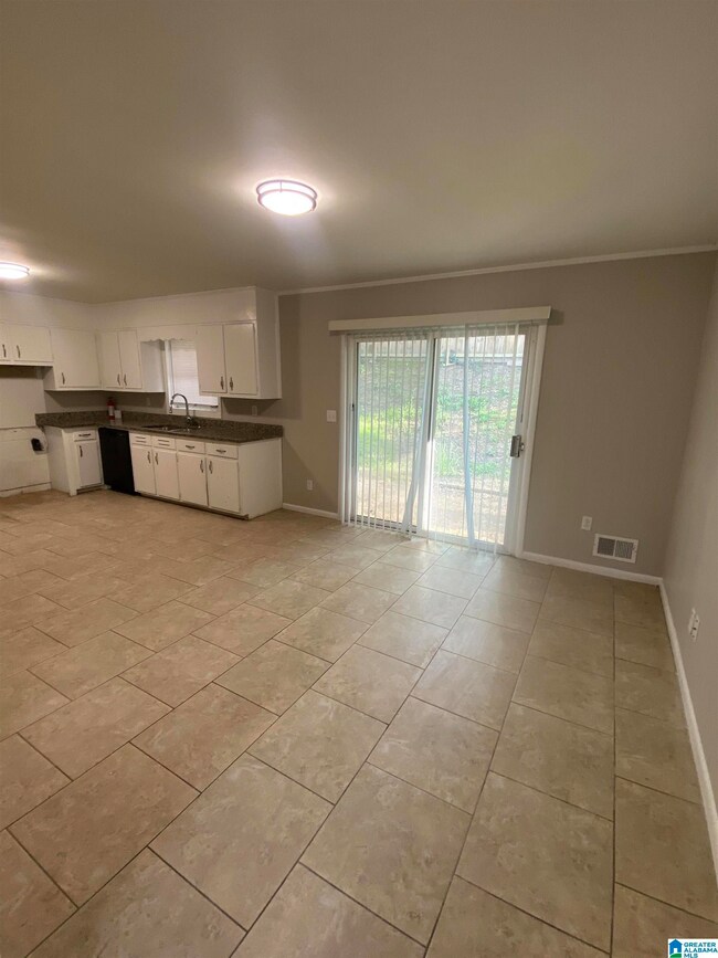 1009 Springview St, Birmingham, AL 35215 - photo 7