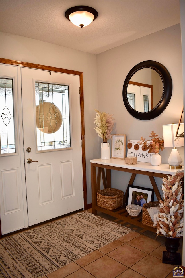 4509 SW Lakeside Dr, Topeka, KS 66610 - photo 3