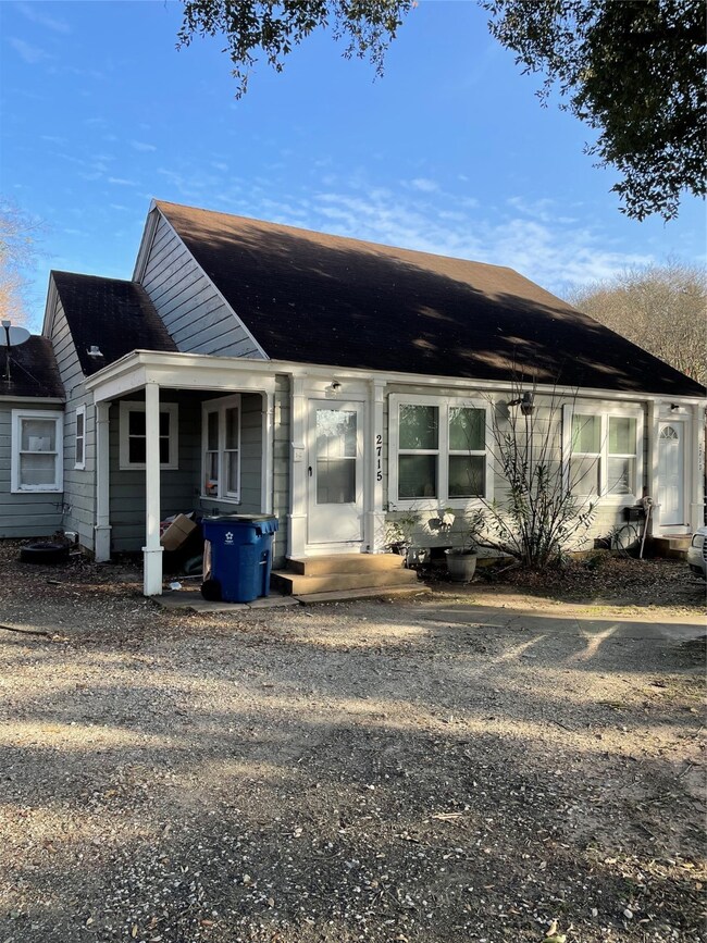 2715 Avenue G, Rosenberg, TX 77471 - photo 2