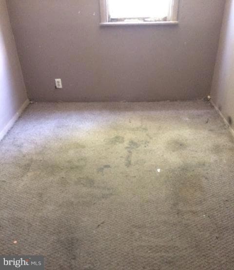 802 Seckel Ct, Halethorpe, MD 21227 - photo 6