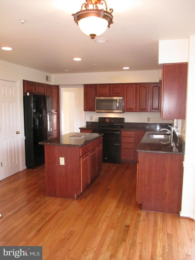 8402 Shadeland Rd, Laurel, MD 20724 - photo 7