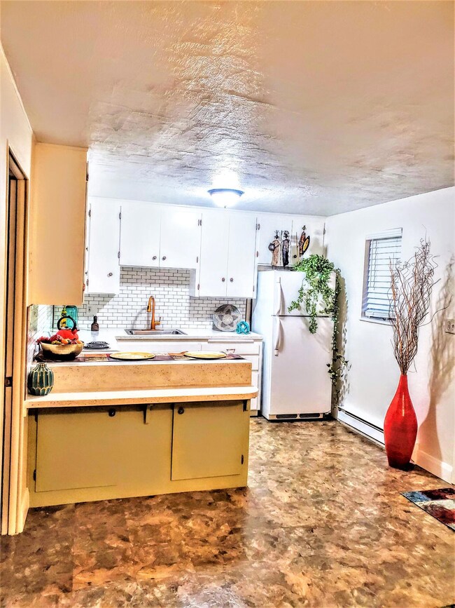 Kitchen (1)