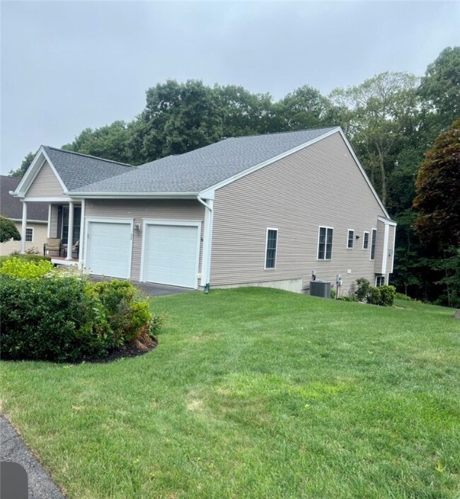 33 Cambridge Cir, Smithfield, RI 02917 - photo 3