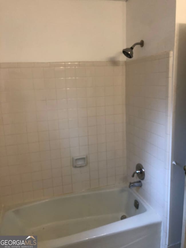 2535 Raintree Way NE, Marietta, GA 30068 - photo 7