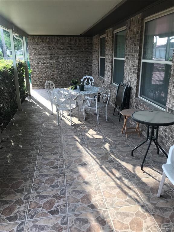 925 Citrus Dr, Alamo, TX 78516 - photo 2