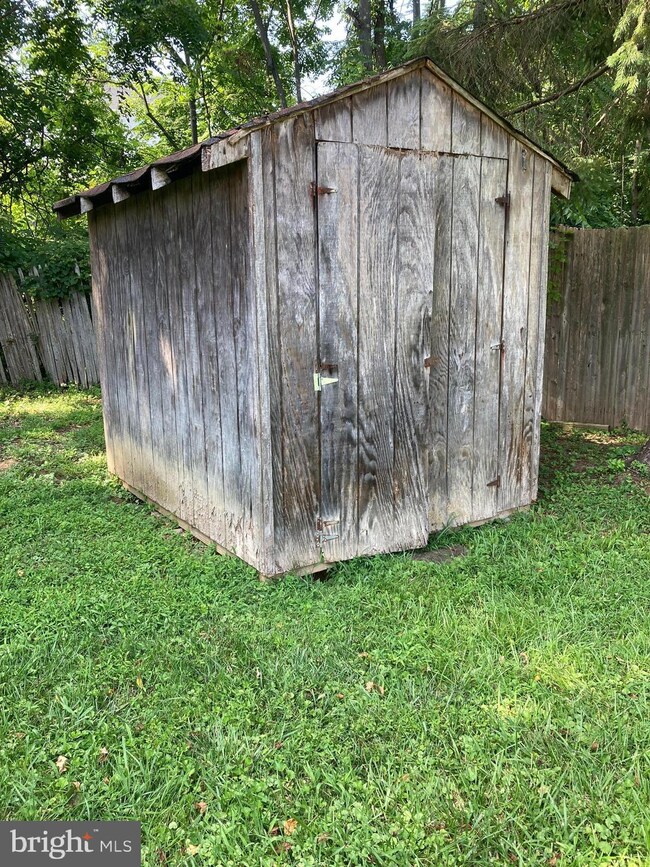 6346 Sykesville Rd, Sykesville, MD 21784 - photo 3